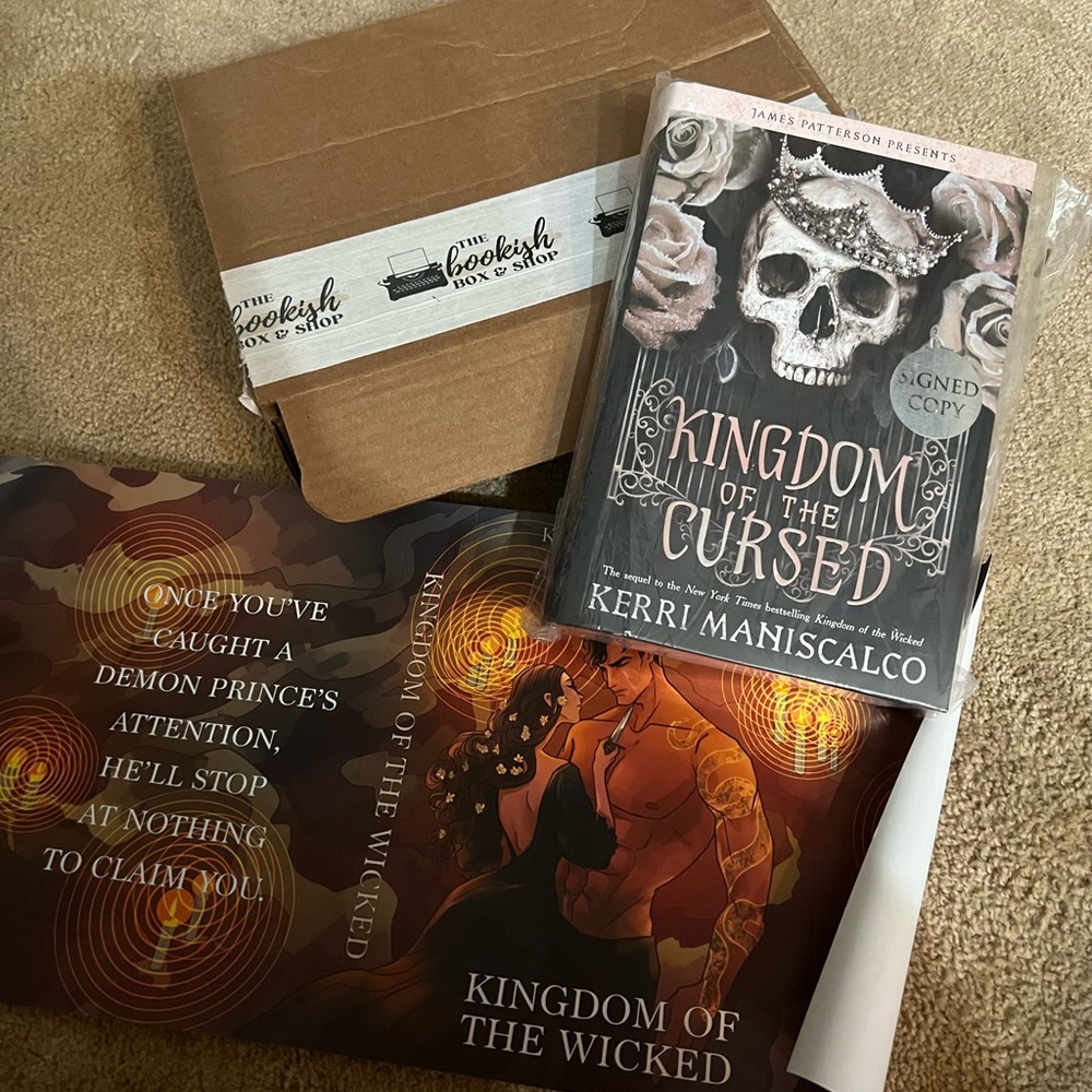 *bookish box* SIGNED KINGDOM OF THE CURSED by Kerri Maniscalco
